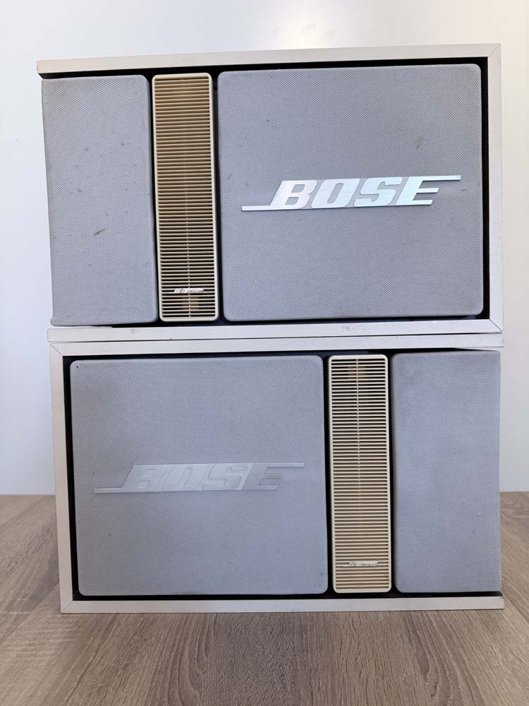 Bose 301 Wit
